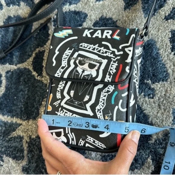 NWT Karl Lagerfeld Graffiti Paris Crossbody Bag/Purse Black White - Picture 8 of 9